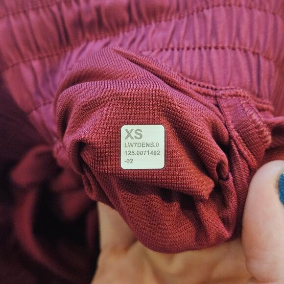 Lululemon Shake It Out Shorts Womens XS Pink Lightweight Run Athleisure - Picture 7 of 8